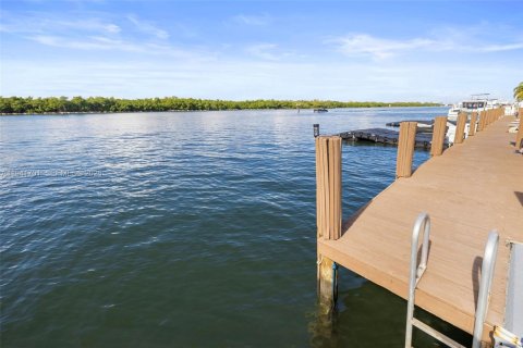 Copropriété à vendre à Hollywood, Floride: 1 chambre, 40.04 m2 № 1999147 - photo 25