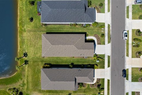 House in Parrish, Florida 3 bedrooms, 164.53 sq.m. № 1589948 - photo 16