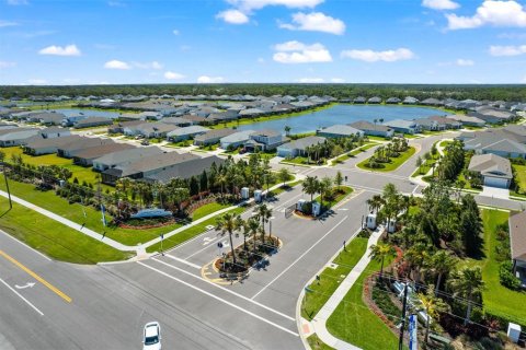 House in Parrish, Florida 3 bedrooms, 164.53 sq.m. № 1589948 - photo 15