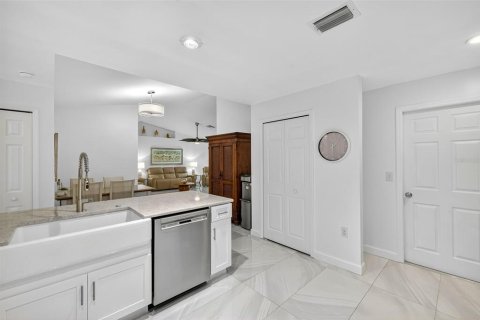 Casa en venta en Bonita Springs, Florida, 3 dormitorios, 145.02 m2 № 1916053 - foto 10