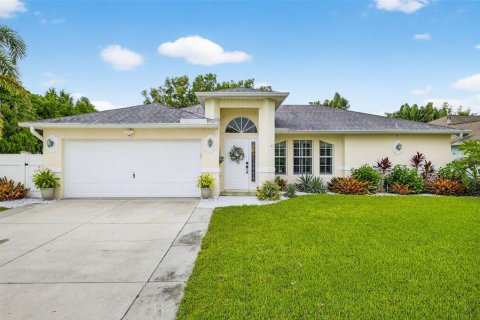 Casa en venta en Bonita Springs, Florida, 3 dormitorios, 145.02 m2 № 1916053 - foto 2
