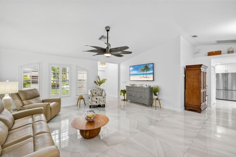 Casa en venta en Bonita Springs, Florida, 3 dormitorios, 145.02 m2 № 1916053 - foto 6