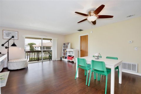 Condo in Winter Springs, Florida, 3 bedrooms № 2226745 - photo 3