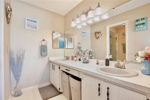 Condo in Winter Springs, Florida, 3 bedrooms № 2226745 - photo 13