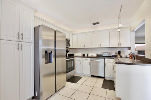 Condo in Winter Springs, Florida, 3 bedrooms № 2226745 - photo 5