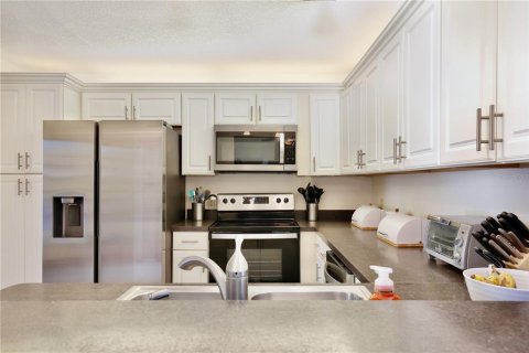 Condo in Winter Springs, Florida, 3 bedrooms № 2226745 - photo 4