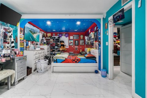 Villa ou maison à vendre à Miami, Floride: 4 chambres, 177.26 m2 № 2054767 - photo 19