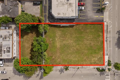 Propiedad comercial en venta en Miami, Florida № 2055194 - foto 8