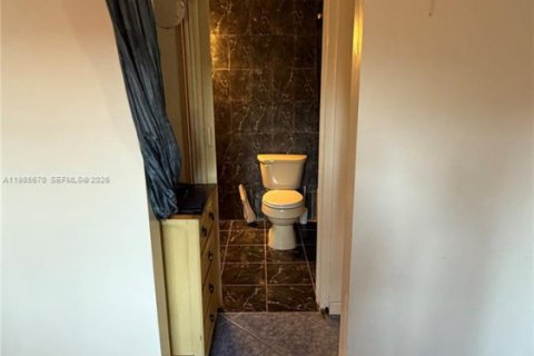 Propiedad comercial en alquiler en Miramar, Florida, 1 dormitorio, 113.71 m2 № 2047119 - foto 13