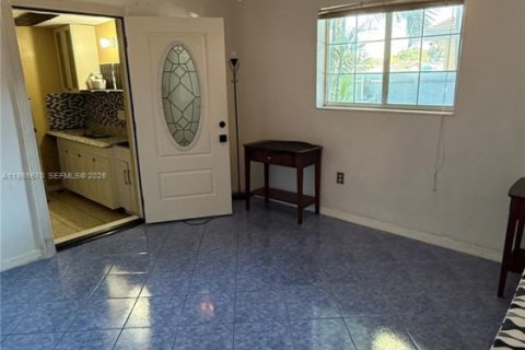 Propiedad comercial en alquiler en Miramar, Florida, 1 dormitorio, 113.71 m2 № 2047119 - foto 8