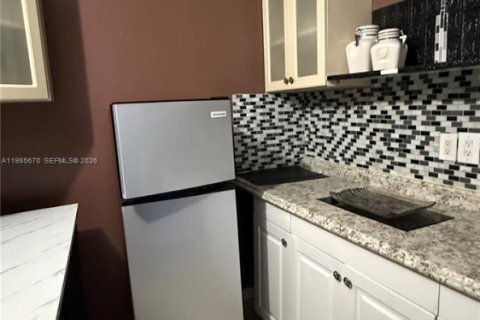 Propiedad comercial en alquiler en Miramar, Florida, 1 dormitorio, 113.71 m2 № 2047119 - foto 6