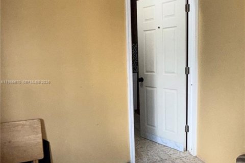 Propiedad comercial en alquiler en Miramar, Florida, 1 dormitorio, 113.71 m2 № 2047119 - foto 2