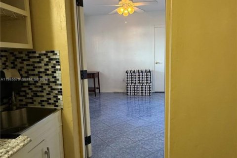 Propiedad comercial en alquiler en Miramar, Florida, 1 dormitorio, 113.71 m2 № 2047119 - foto 14