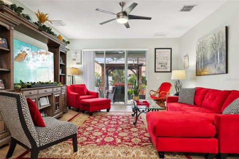 House in Orlando, Florida 5 bedrooms, 396.23 sq.m. № 1717574 - photo 7