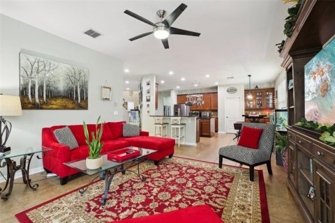 House in Orlando, Florida 5 bedrooms, 396.23 sq.m. № 1717574 - photo 11