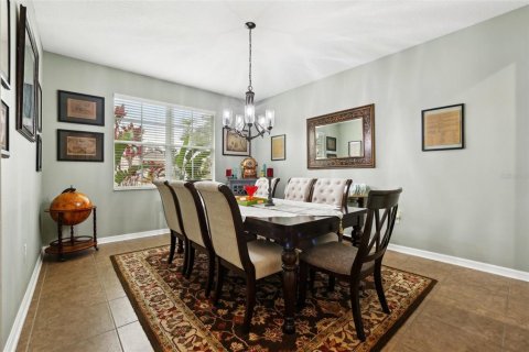 House in Orlando, Florida 5 bedrooms, 396.23 sq.m. № 1717574 - photo 12
