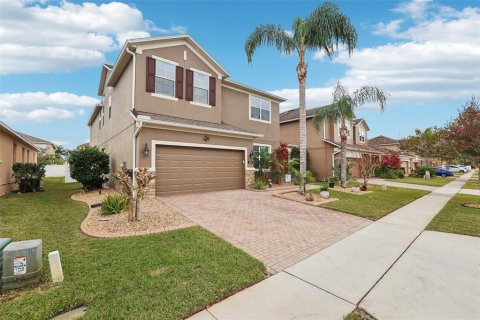 House in Orlando, Florida 5 bedrooms, 396.23 sq.m. № 1717574 - photo 3