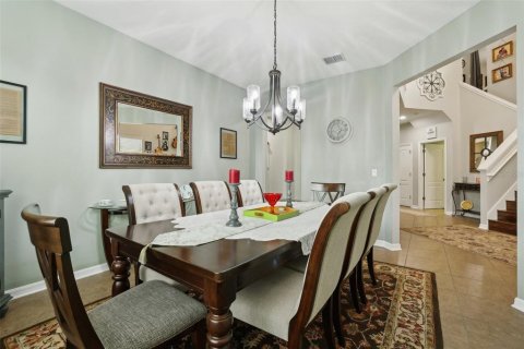House in Orlando, Florida 5 bedrooms, 396.23 sq.m. № 1717574 - photo 14