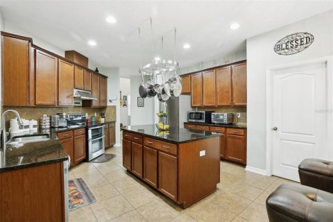 House in Orlando, Florida 5 bedrooms, 396.23 sq.m. № 1717574 - photo 20
