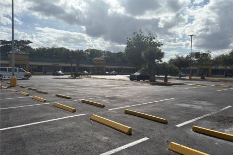 Condo in Margate, Florida, 2 bedrooms  № 1974729 - photo 19