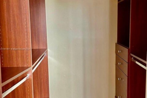 Condo in Margate, Florida, 2 bedrooms  № 1974729 - photo 25