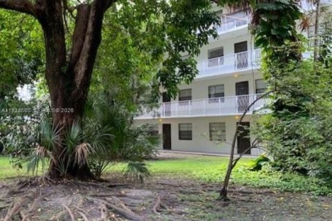 Condominio en alquiler en Dania Beach, Florida, 2 dormitorios, 86.68 m2 № 2058267 - foto 3
