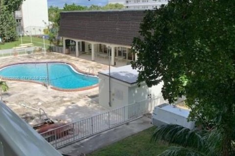 Condominio en alquiler en Dania Beach, Florida, 2 dormitorios, 86.68 m2 № 2058267 - foto 2