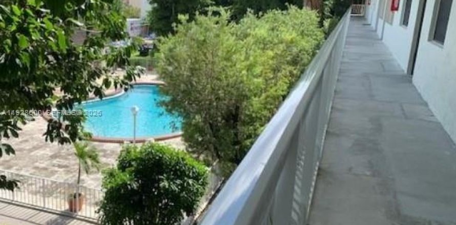 Condominio en Dania Beach, Florida, 2 dormitorios  № 2058267