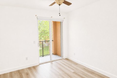 Touwnhouse à louer à Miramar, Floride: 3 chambres, 116.69 m2 № 2247862 - photo 10
