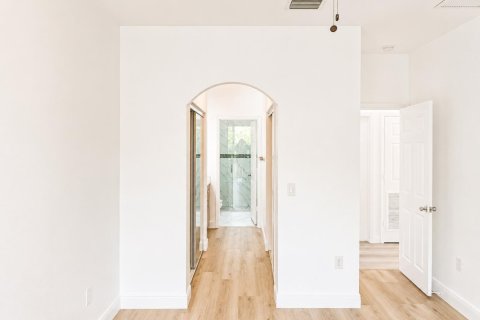 Touwnhouse à louer à Miramar, Floride: 3 chambres, 116.69 m2 № 2247862 - photo 12