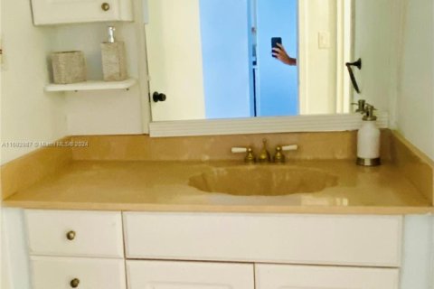 Condominio en alquiler en Miami Beach, Florida, 1 dormitorio, 52.95 m2 № 1958978 - foto 13