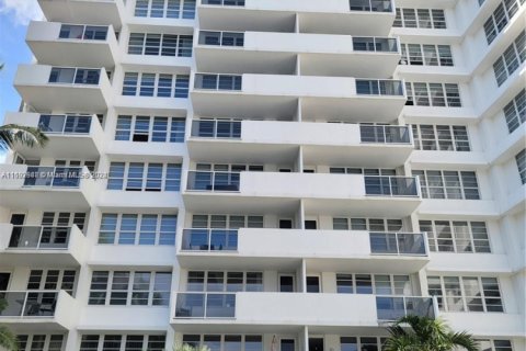 Condominio en alquiler en Miami Beach, Florida, 1 dormitorio, 52.95 m2 № 1958978 - foto 19