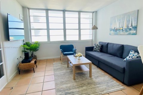 Condominio en alquiler en Miami Beach, Florida, 1 dormitorio, 52.95 m2 № 1958978 - foto 2