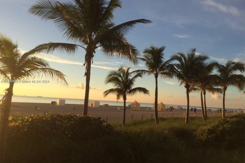 Condominio en alquiler en Miami Beach, Florida, 1 dormitorio, 52.95 m2 № 1958978 - foto 20