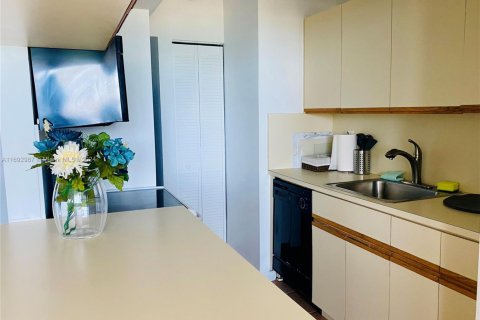 Condominio en alquiler en Miami Beach, Florida, 1 dormitorio, 52.95 m2 № 1958978 - foto 8