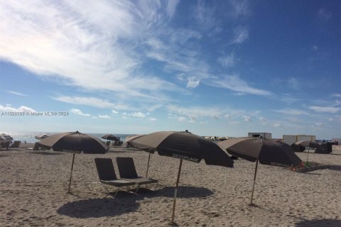 Condominio en alquiler en Miami Beach, Florida, 1 dormitorio, 52.95 m2 № 1958978 - foto 21