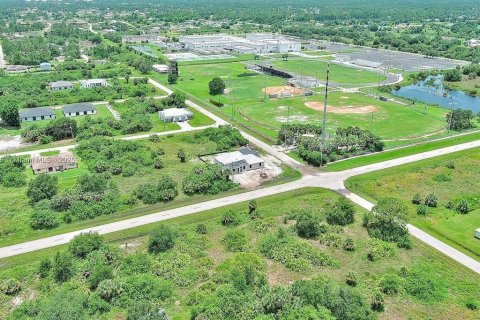 Terreno en venta en Lehigh Acres, Florida № 2164340 - foto 14