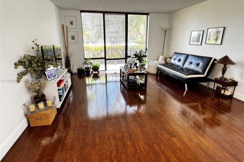 Condominio en venta en Aventura, Florida, 1 dormitorio, 85.28 m2 № 2043807 - foto 5