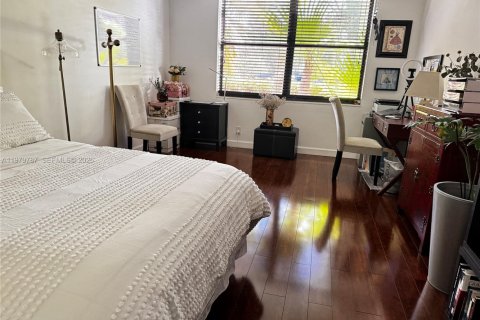 Condominio en venta en Aventura, Florida, 1 dormitorio, 85.28 m2 № 2043807 - foto 13
