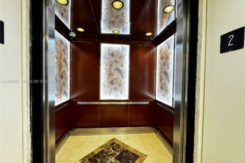 Condominio en venta en Aventura, Florida, 1 dormitorio, 85.28 m2 № 2043807 - foto 16