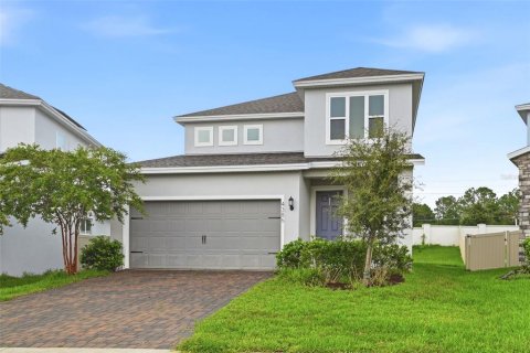House in Clermont, Florida 4 bedrooms, 207.73 sq.m. № 2236680 - photo 2