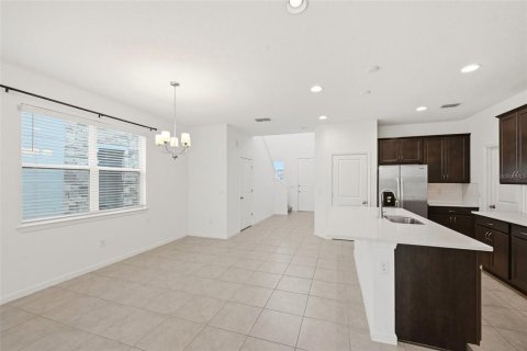 House in Clermont, Florida 4 bedrooms, 207.73 sq.m. № 2236680 - photo 13