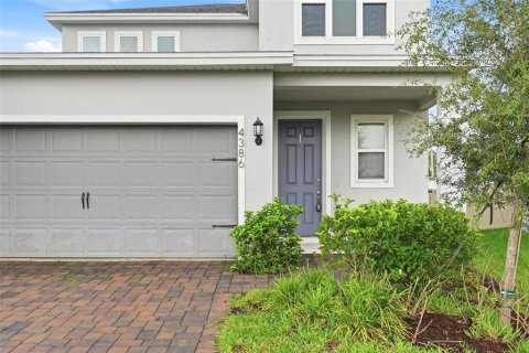House in Clermont, Florida 4 bedrooms, 207.73 sq.m. № 2236680 - photo 3