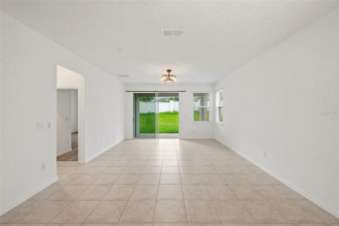 House in Clermont, Florida 4 bedrooms, 207.73 sq.m. № 2236680 - photo 8