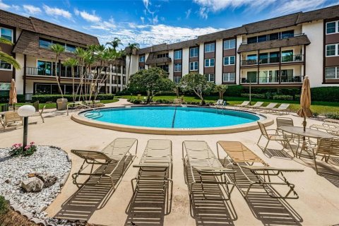 Condominio en venta en Clearwater, Florida, 3 dormitorios, 169.08 m2 № 2203530 - foto 27