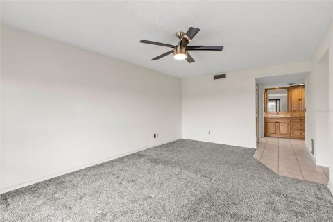 Condominio en venta en Clearwater, Florida, 3 dormitorios, 169.08 m2 № 2203530 - foto 15
