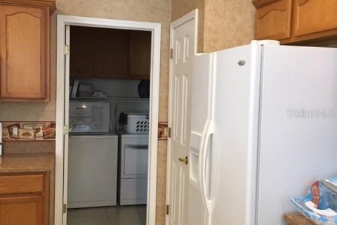 Снять в аренду таунхаус в Пинеллас-Парк, Флорида 5 комнат, 188.13м2, № 1912415 - фото 5