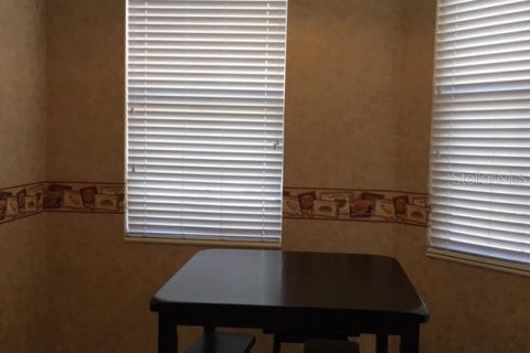 Townhouse in Pinellas Park, Florida 3 bedrooms, 188.13 sq.m. № 1912415 - photo 3