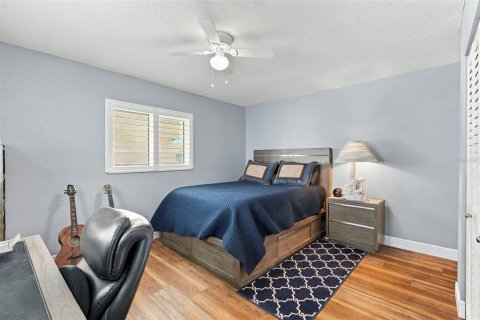 Condo in Pinellas Park, Florida, 3 bedrooms  № 2383396 - photo 14