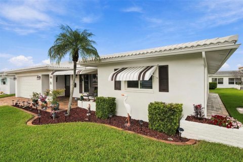 Condo in Pinellas Park, Florida, 3 bedrooms  № 2383396 - photo 2